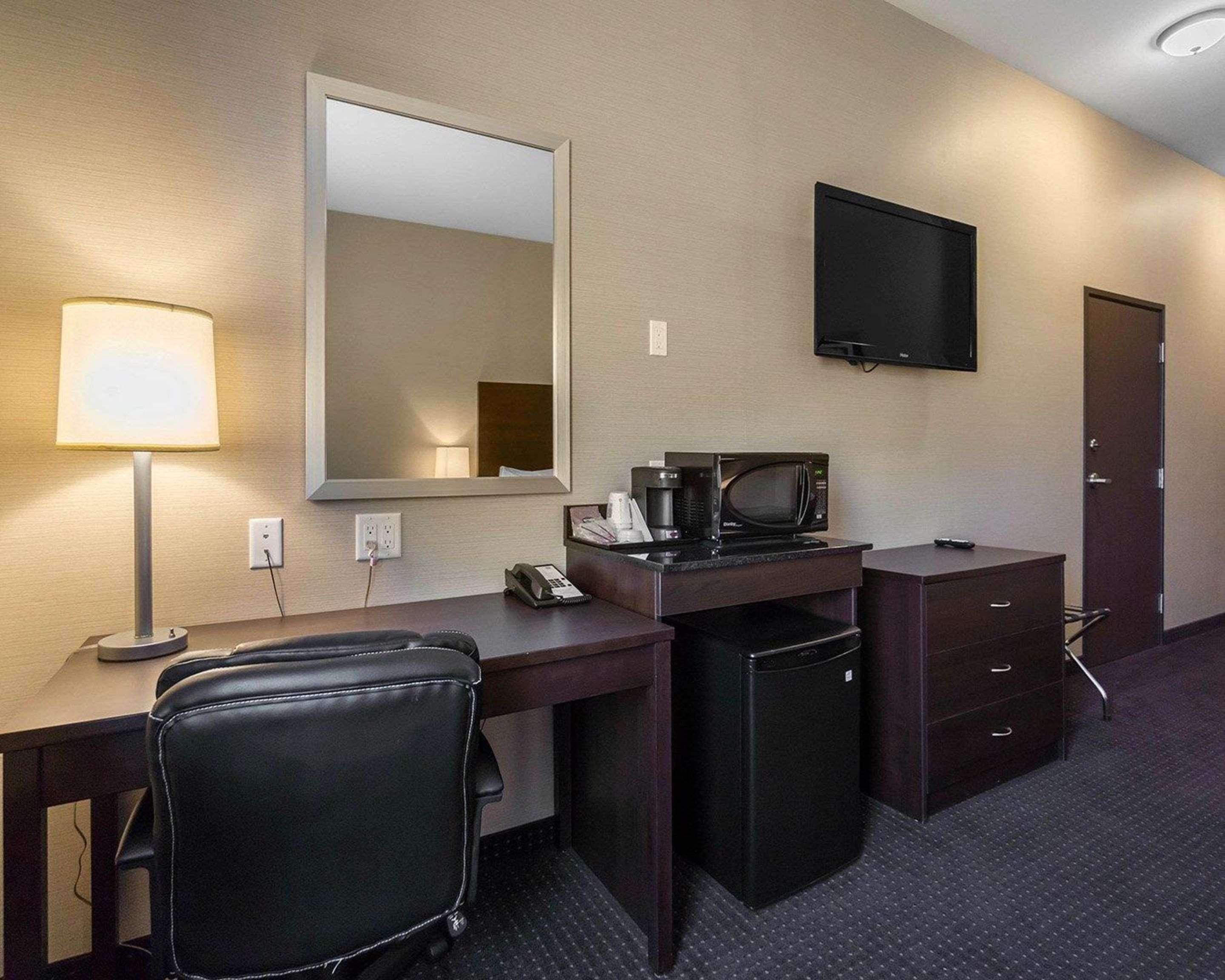Comfort Inn & Suites Fox Creek Экстерьер фото