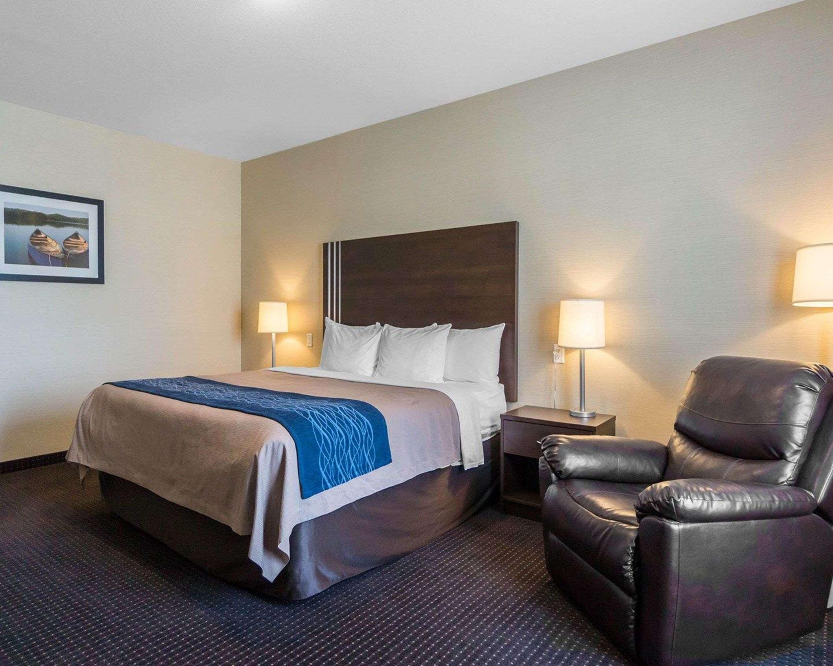 Comfort Inn & Suites Fox Creek Экстерьер фото